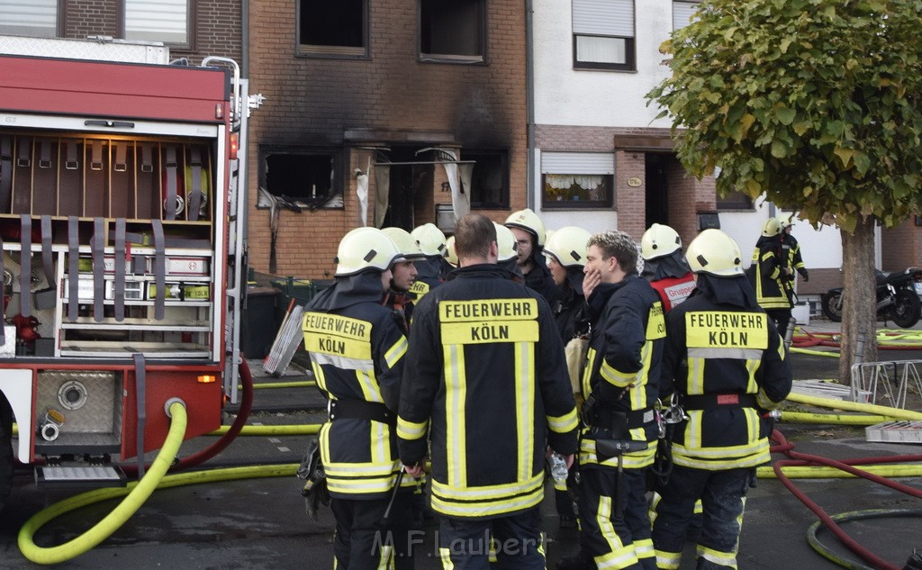 Feuer 2 Vollbrand Reihenhaus Roggendorf Berrischstr P024.JPG - Miklos Laubert